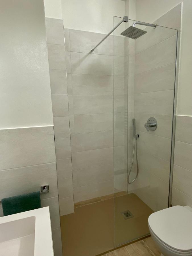 Suite Stresa Milano Centrale 3Pax Wifi Milão Exterior foto